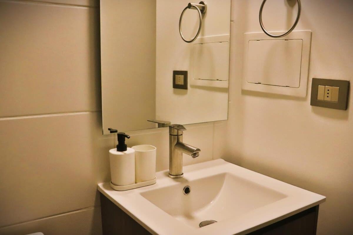 Hom L Aire A Metro Parque Bustamante Apartment Santiago